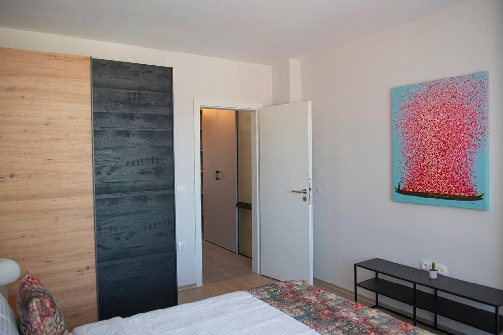 Tokiyo: A Lovely City Center 2 Bedrooms Apartment With Private Parking 소피아 외부 사진