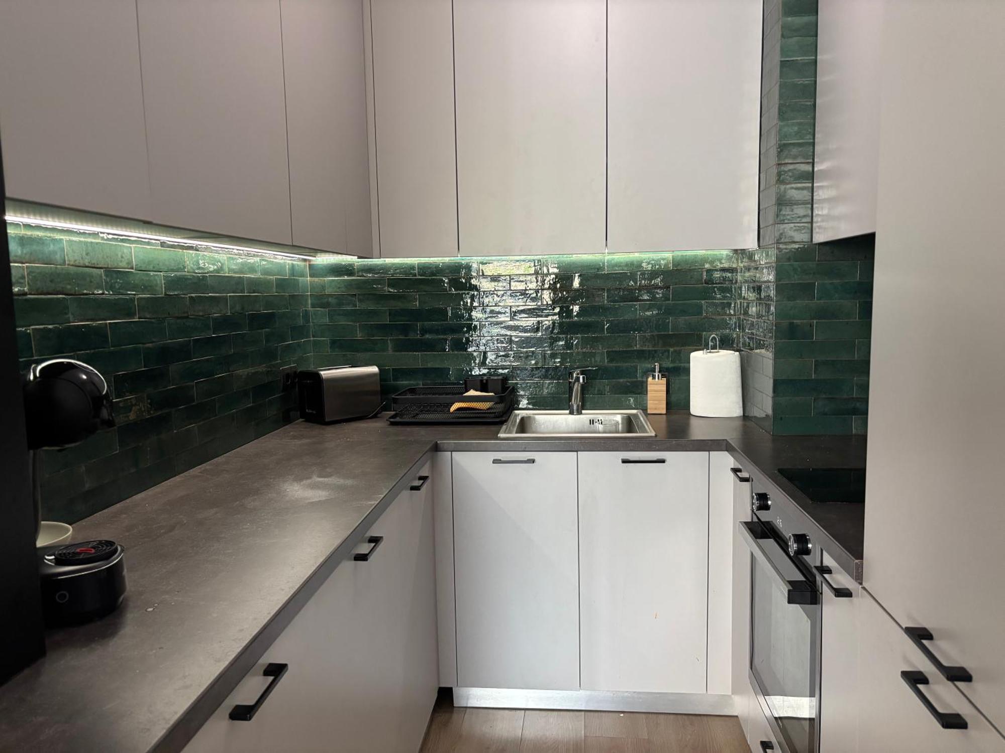 Tokiyo: A Lovely City Center 2 Bedrooms Apartment With Private Parking 소피아 외부 사진